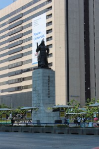 Admiran Yi Sun-sin defended Korea from Japanese invasion and is credited with designing the first turtle ships.